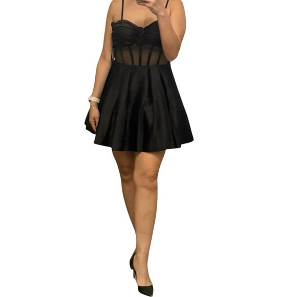 Blondie Nites Black Backless Dress - Picture 5 of 8